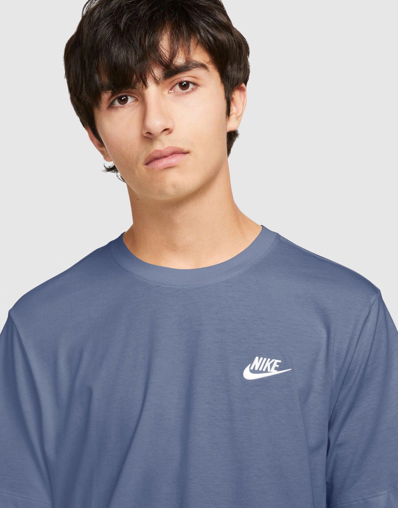 nike sports club tee