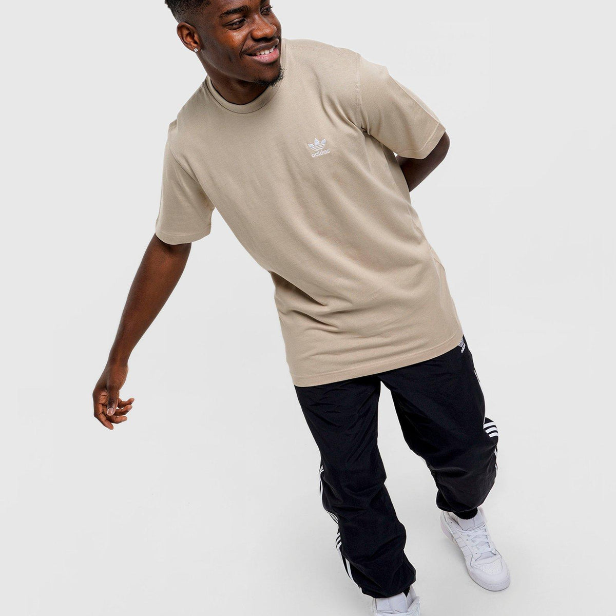 adidas Originals Trefoil Essentials Tee – JD Sports Philippines